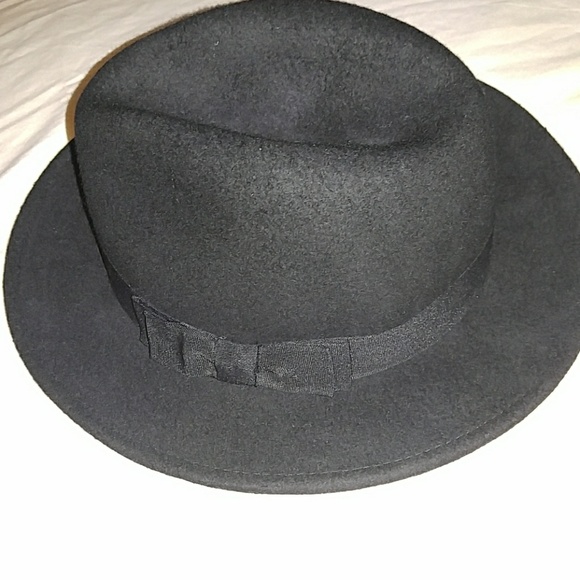 BLACK WHITE HOUSE BLACK MARKET BLACK FLEAT. HAT - Picture 5 of 8